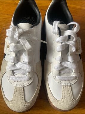 Puma GS size 5 White Leather Sneakers with Beige Suede Accents